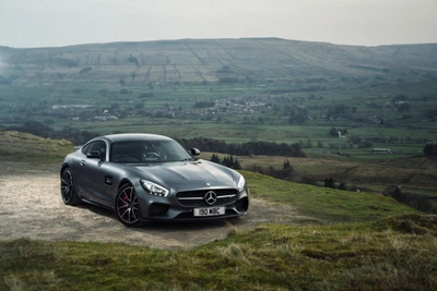 Mercedes-Benz AMG GT: Leistung und Eleganz in malerischen Landschaften