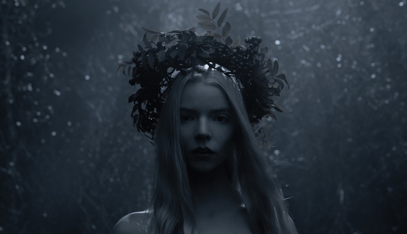 Арабская женщина с венком из листьев на голове (аня тейлор джой, anya taylor joy, olga of the birch forest, северянин, фильмы 2022)