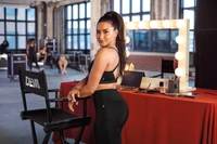 Demi Lovato en tenue de fitness lors de la préparation d'un événement de 5K