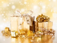 Elegante goldene Weihnachtsgeschenke und Ornamente