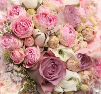 Elegant Pink Rose Bouquet with Delicate Blooms