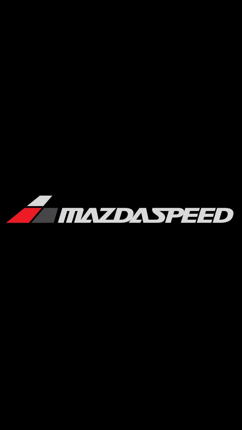 Un primer plano de un logo sobre un fondo negro con un logo rojo y blanco (negro, mazda, mazdaspeed, mzd)