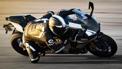 Yamaha YZF Superbike en acción: La precisión del piloto en la pista