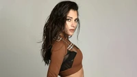 Inbar Lavi: Auffälliges Porträt einer modernen Schauspielerin