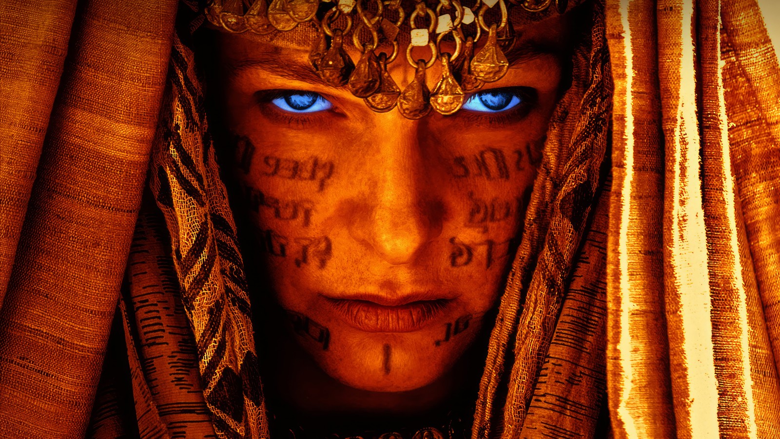 Un gros plan d'une personne avec un visage couvert de tatouages (dune partie 2, dune part 2, film, lady jessica rebecca ferguson, affiche)