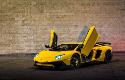 Lamborghini Aventador SV em amarelo marcante com portas em tesoura icônicas.