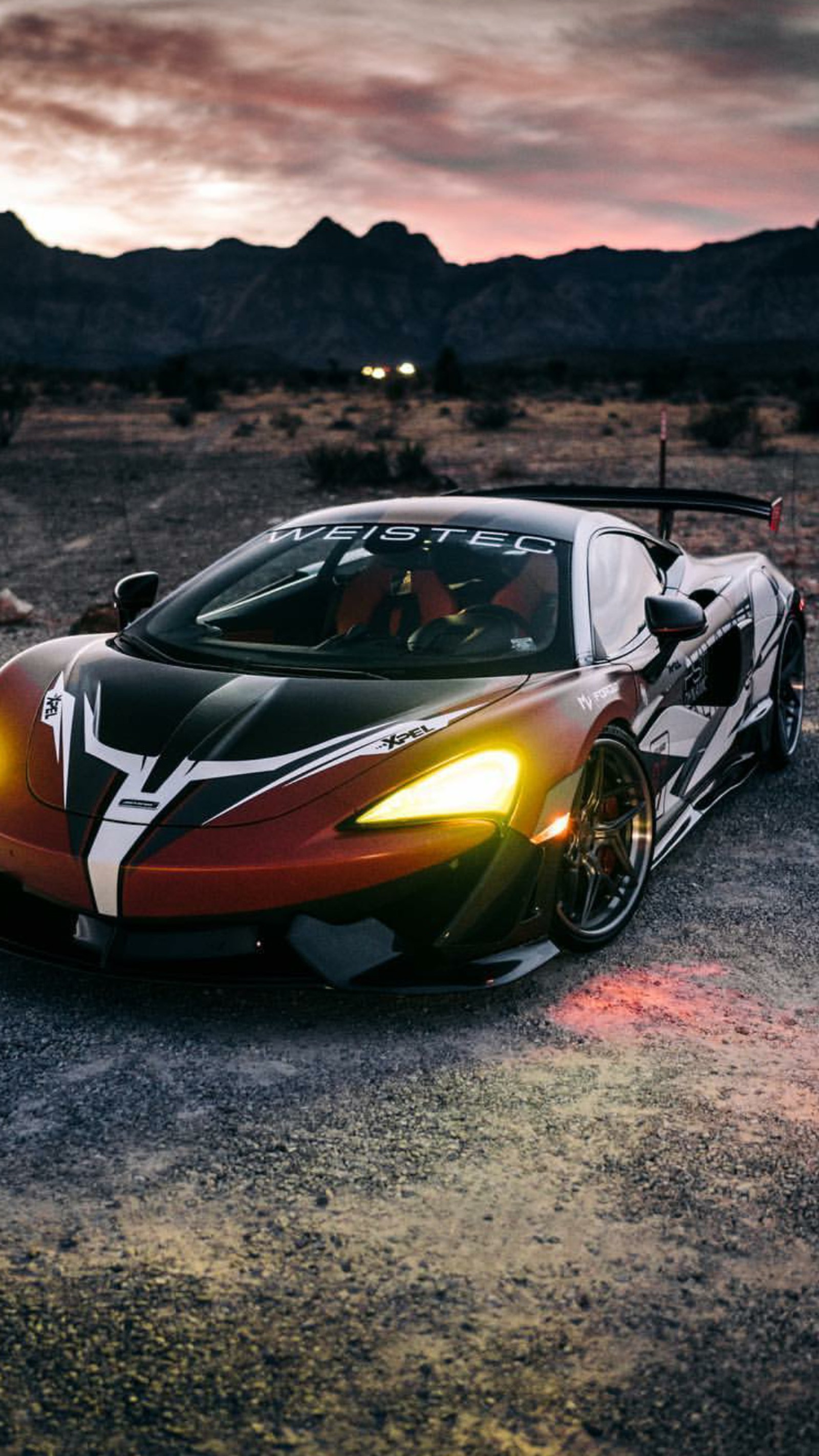 Скачать обои mclaren, красный, машина, гиперкар, суперкар