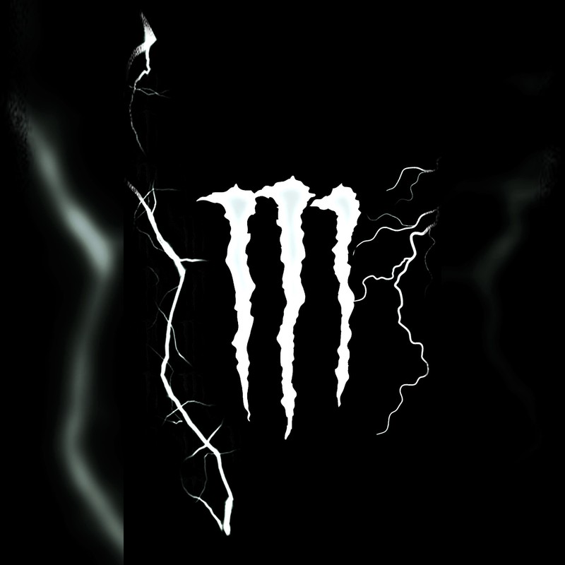 Близкий план логотипа monster energy на черном фоне (чёрный, black i white, эко, энергия, логотип)