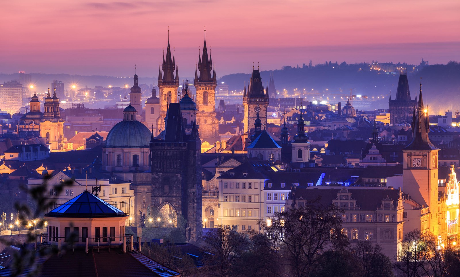 prague castle, cityscape, city, landmark, urban area wallpaper