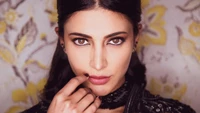 Portrait frappant de Shruti Haasan avec une expression séduisante