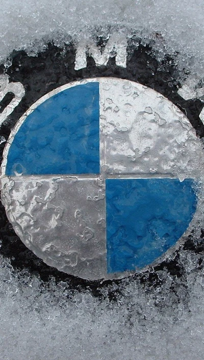 Logo BMW gelé sur la glace