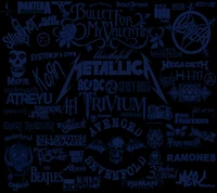 Uma colagem de logotipos e nomes de bandas icônicas em um tema azul e preto, representando vários gêneros de música rock e metal.