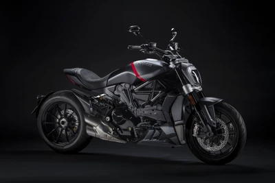 Ducati XDiavel Black Star: Элегантная мощь в темноте