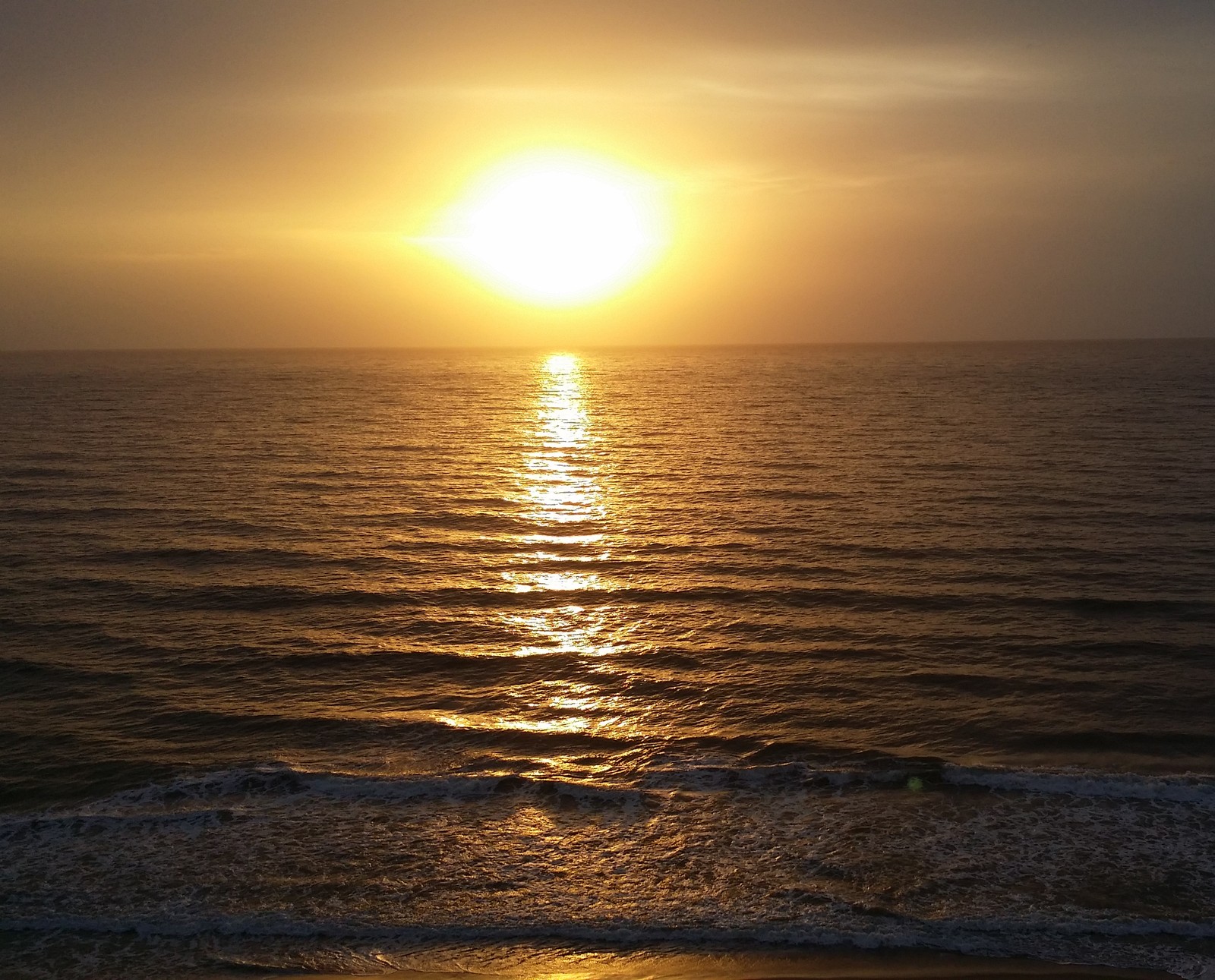 morning, peaceful, sunrise, waves Download Wallpaper