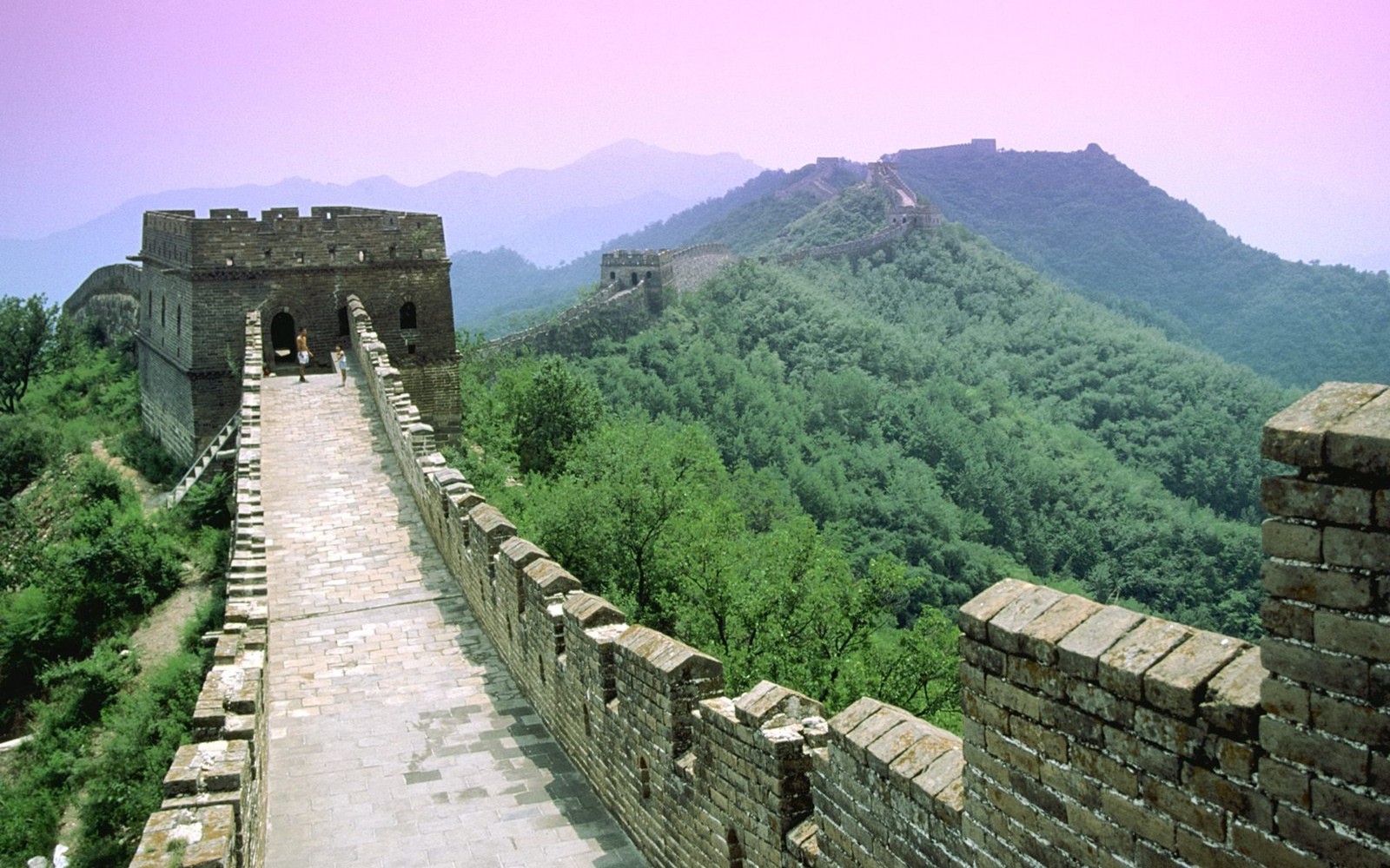 Lade große mauer von china, sehenswürdigkeit, wahrzeichen, historische stätte, bergstation Hintergrund herunter