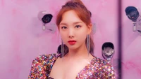 Nayeon: Strahlende Eleganz im K-Pop