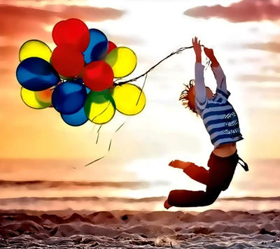 Enfant joyeux sautant avec des ballons colorés contre un fond de coucher de soleil vibrant.