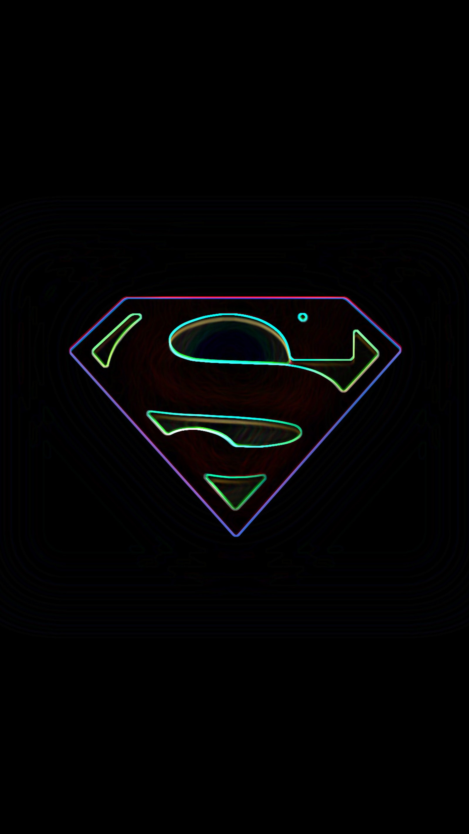 Un gros plan du logo superman en néon sur fond noir (superman, logo de superman, écu de superman)