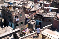 Resiliencia en medio de las ruinas: Un barrio de El Cairo después del terremoto