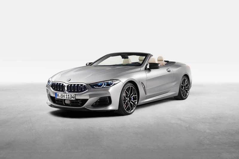 Концепт кабриолета bmw z4 (bmw m850i xdrive cabrio, 8k, 2022, 5k, белый фон)