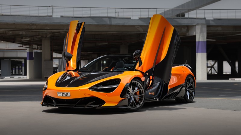 Крупный план автомобиля с открытыми дверями на улице (мклэрен 720s паук, mclaren 720s spider, топкар, topcar, 5k)