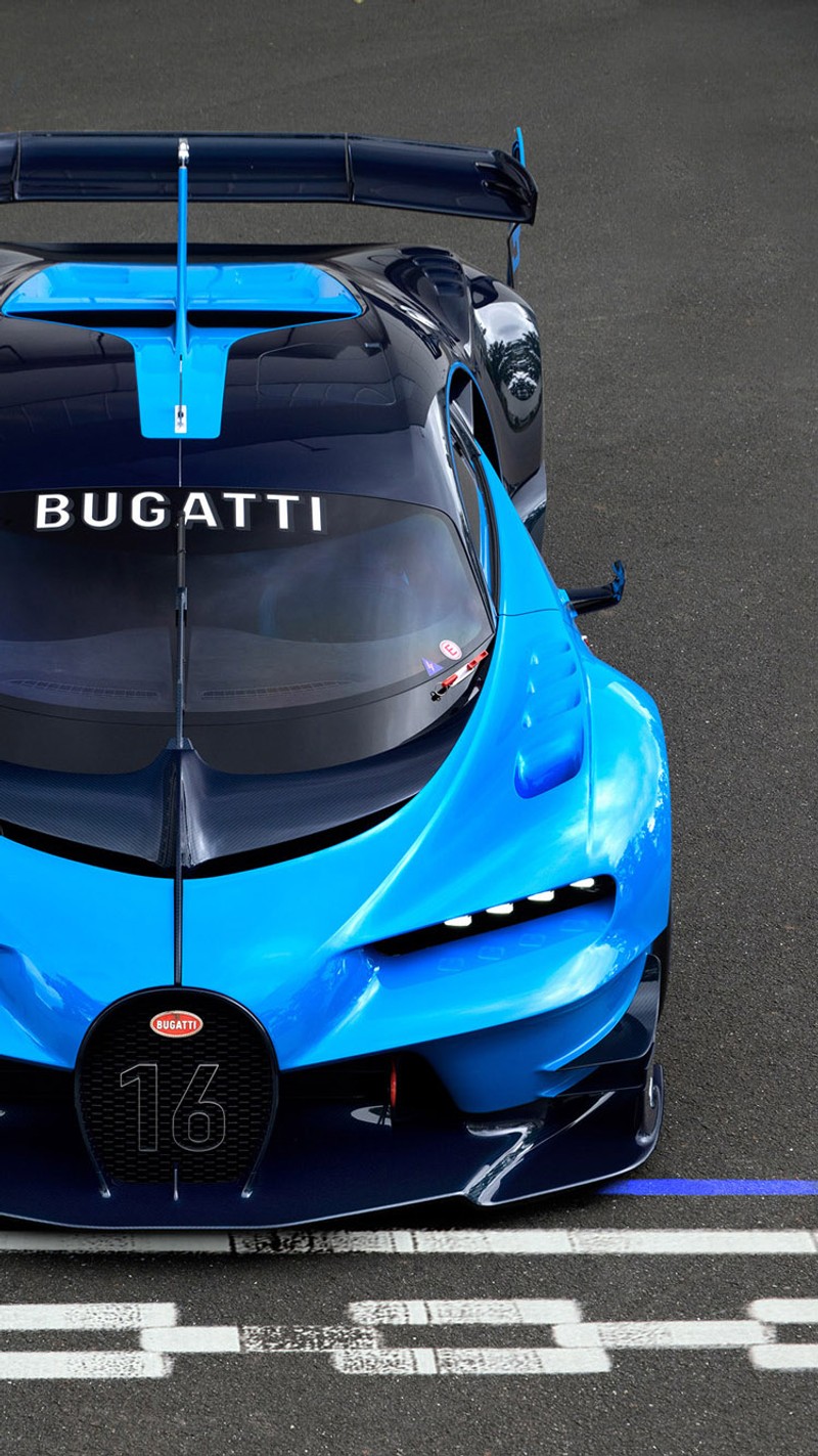 Крупный план синего автомобиля bugatti на гоночной трассе (гран туризмо, gran turismo, суперкар, видение)