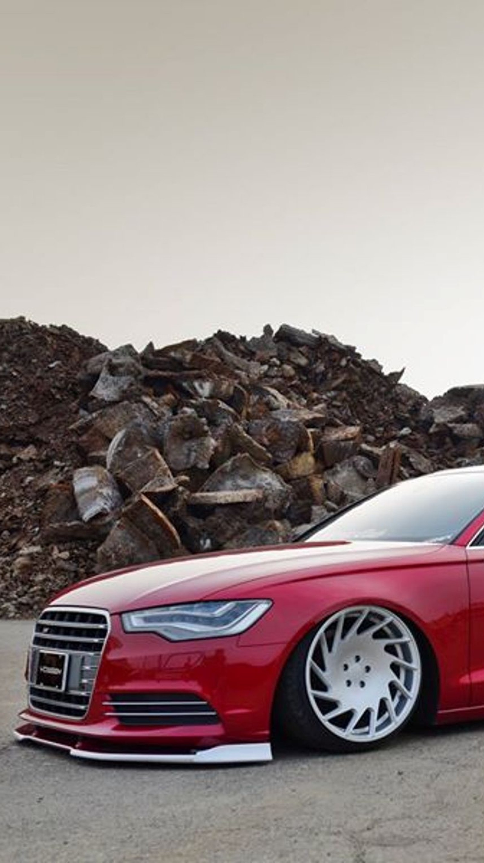 Audi s8 avec une jante personnalisée (incroyable, audi, voiture, rouge)