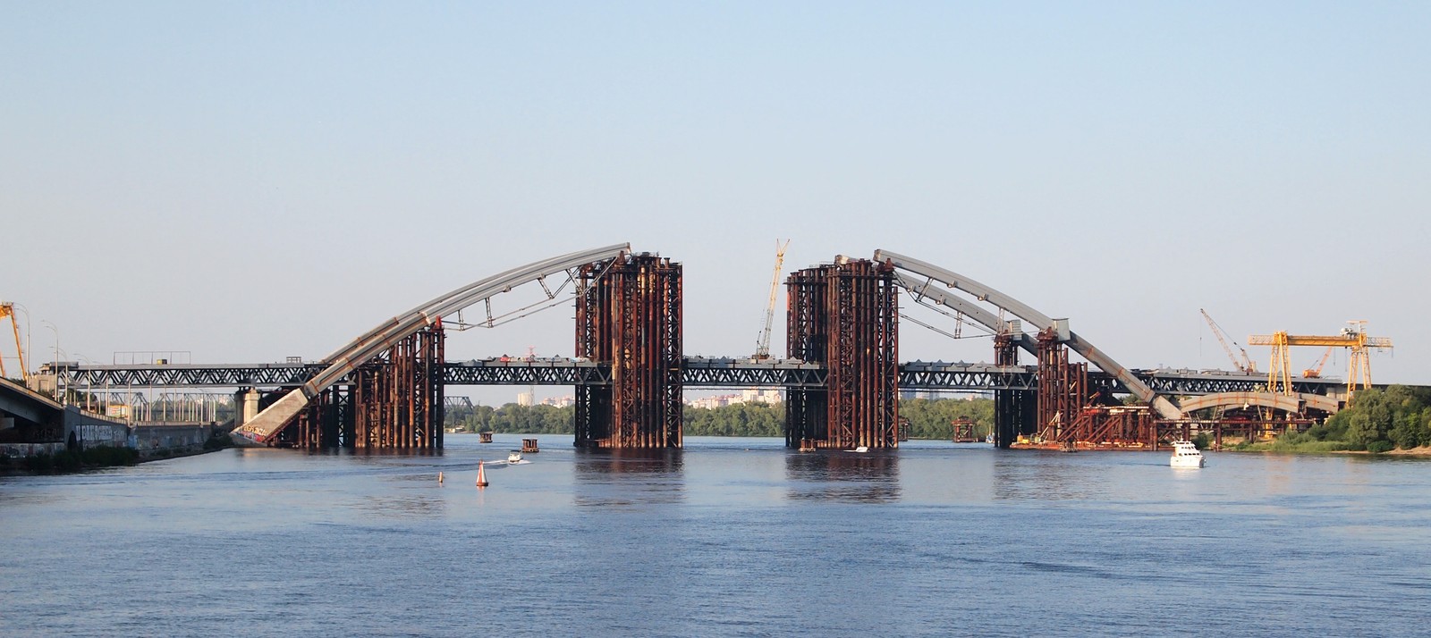 Descargar fondo de pantalla puente, construcción, puente voladizo, vía fluvial, puente colgante