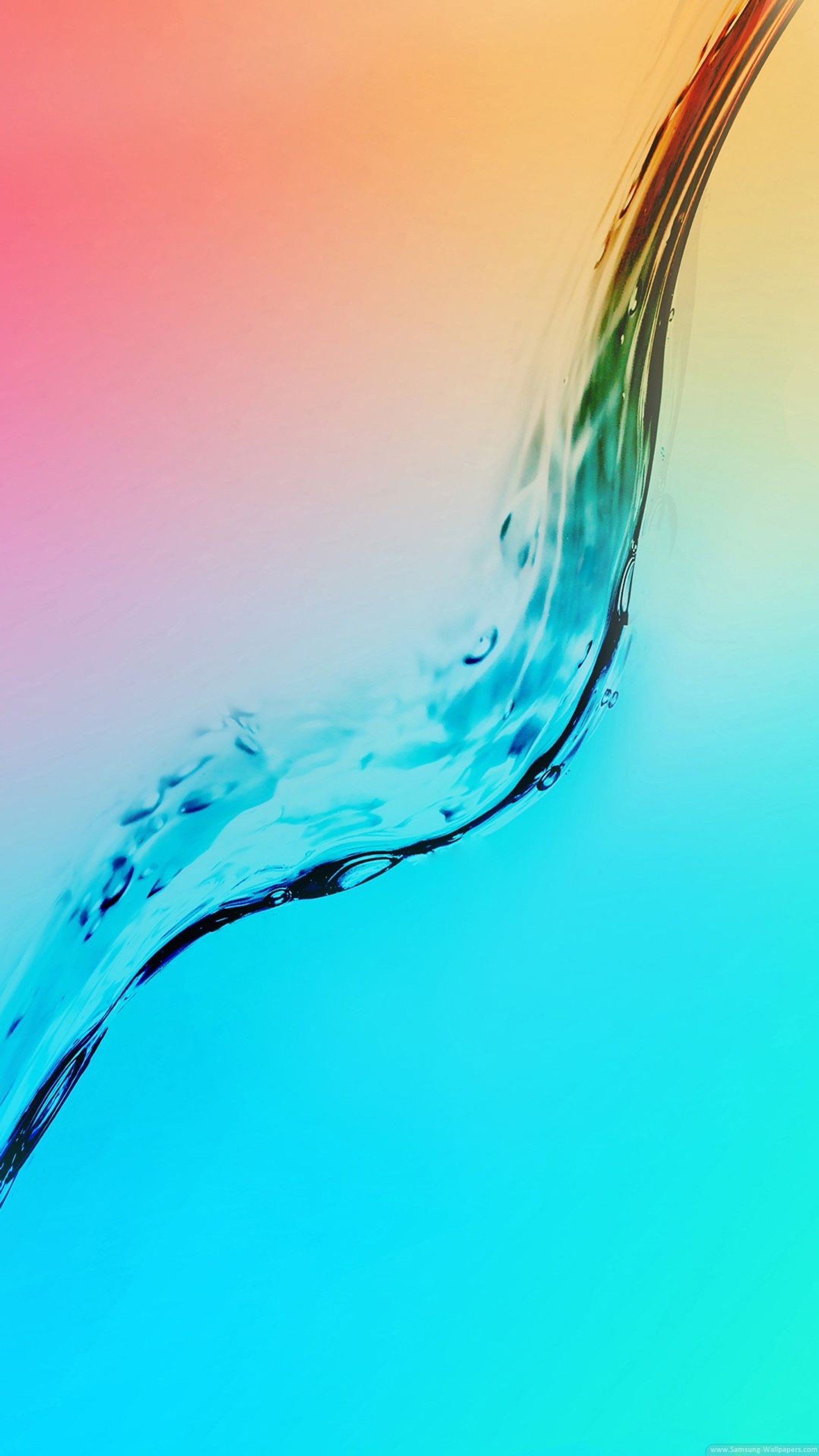 Un primer plano de una ola de agua sobre un fondo colorido (color, s7 edge)