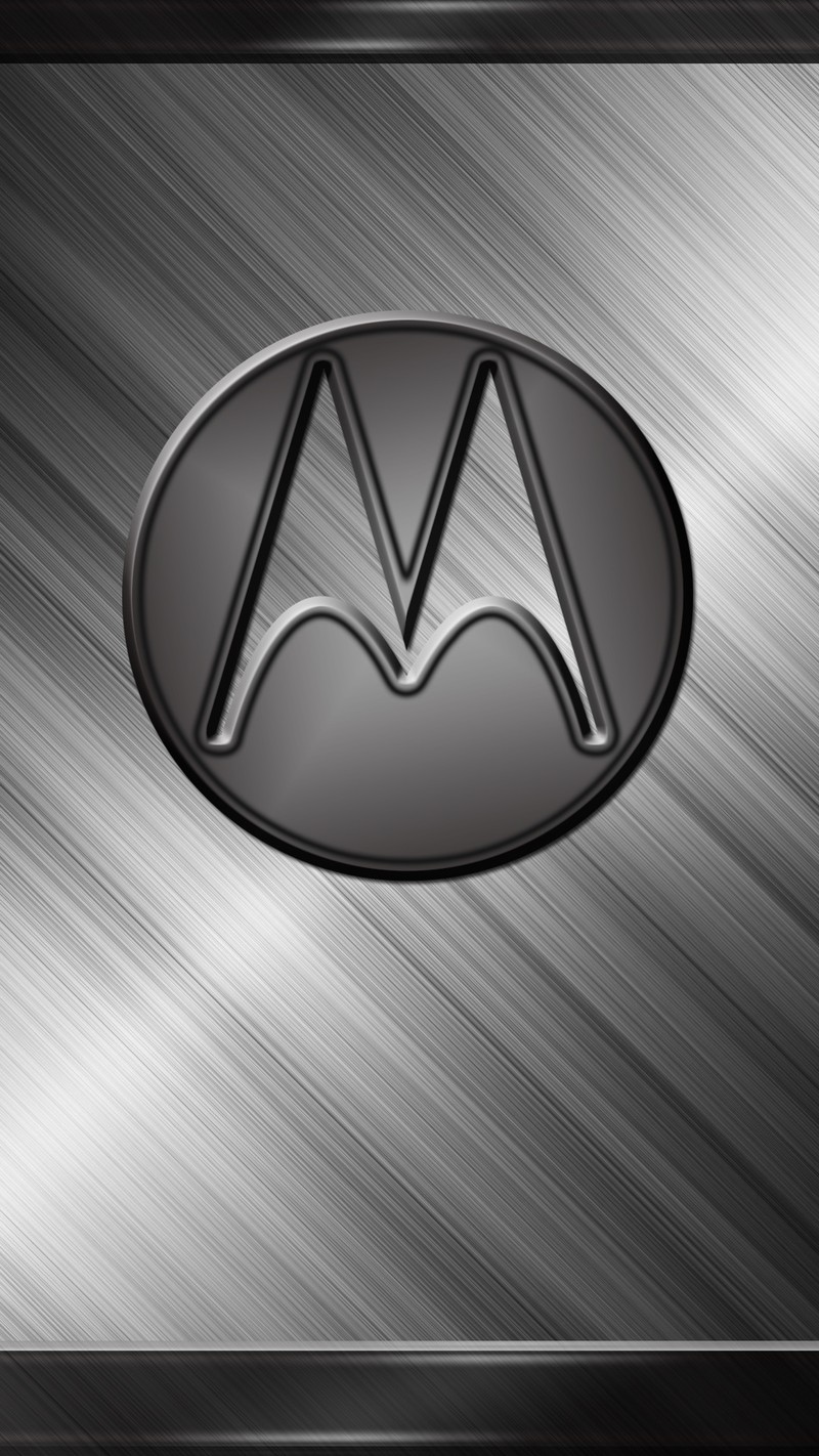 Близкий план металлической пластины с логотипом motorola (г4, железо, леново, lenovo, логотип)