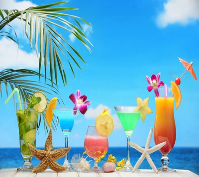 Erfrischende Sommercocktails am Meer