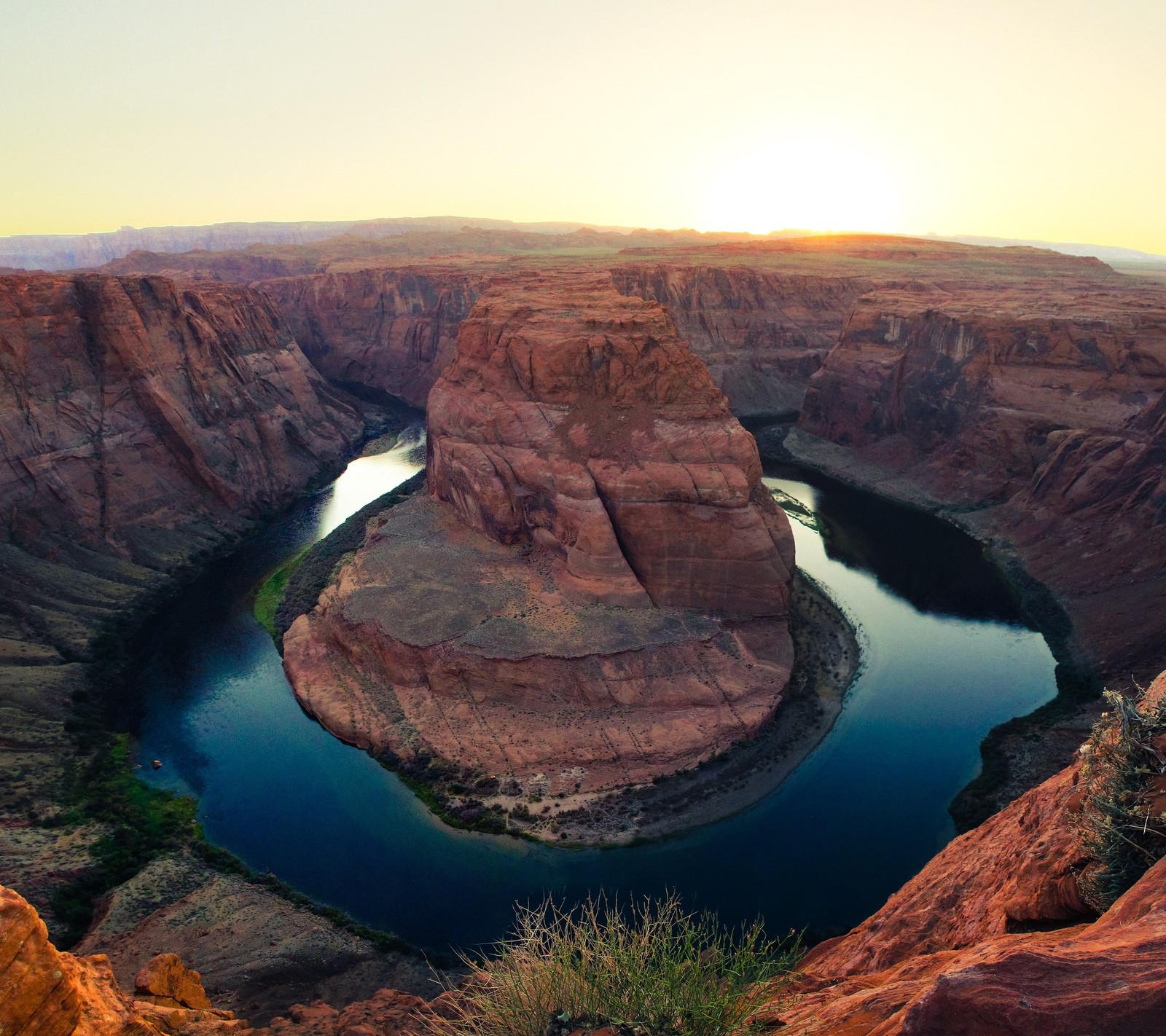 Lade hügel, see, berg, fluss, sonnenaufgang Hintergrund herunter