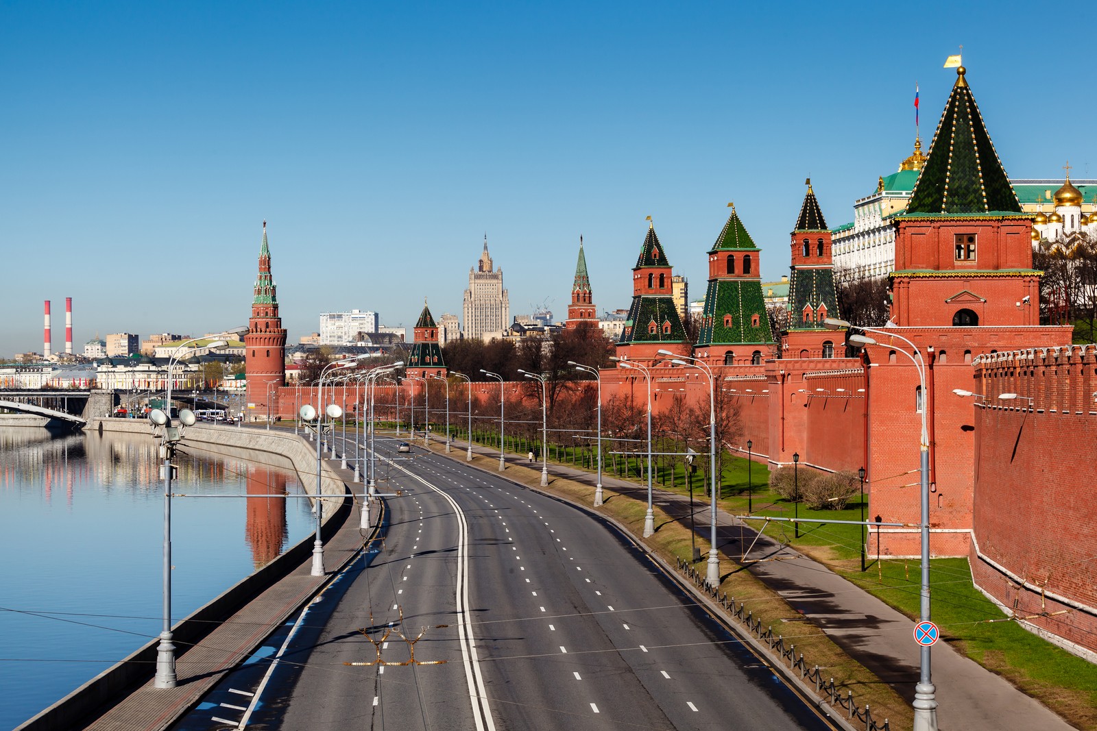 Скачать обои река москва, достопримечательность, город, городская территория, водный путь