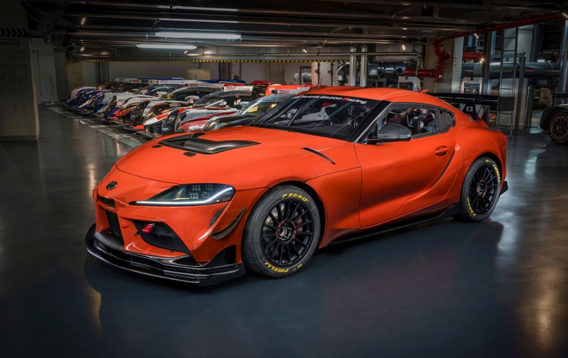 Toyota gr supra припаркована в гараже (тойота gr супра gt4, toyota gr supra gt4, 2023, 5k, 8k)