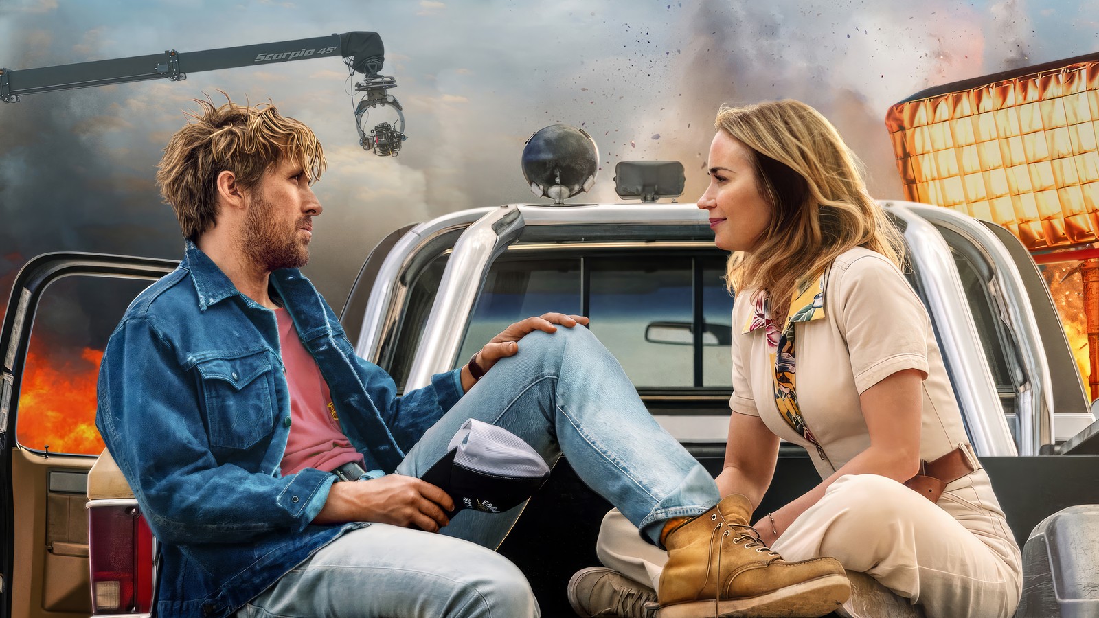 Un hombre y una mujer sentados en el asiento trasero de una camioneta (the fall guy, película, ryan gosling, emily blunt, cartel)