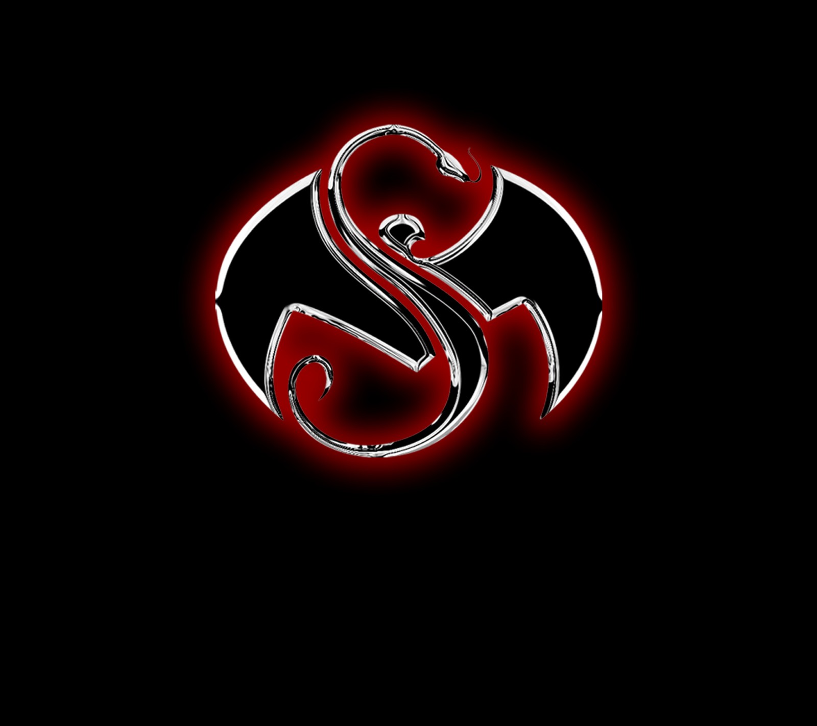 Un primer plano de un logo rojo y negro sobre un fondo negro (negro, rojo, strange music, tech n9ne, underground music)