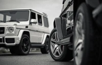 Mercedes-Benz Classe G com rodas de liga leve e pneus esportivos.