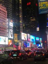 Vida noturna vibrante de Times Square: Uma vitrine metropolitana