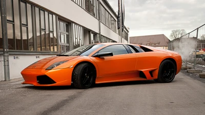 Ярко-оранжевый Lamborghini Murciélago: Икона суперкара