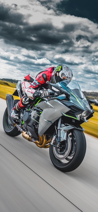 Kawasaki Ninja H2: Ультимативный супербайк в действии