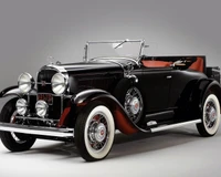 1920s Classic Sports Car with Elegant Design