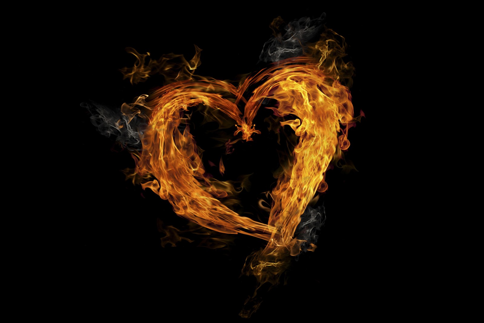 Gros plan d'un cœur fait de feu sur un fond noir (feu, illustration, cœur, amour, flamme)