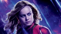 Captain Marvel dans une posture de combat cosmique de Avengers: Endgame