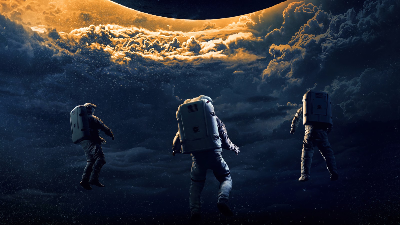 Três astronautas em trajes espaciais estão em pé na frente de um planeta. (queda da lua, 2022, filme, cartaz)