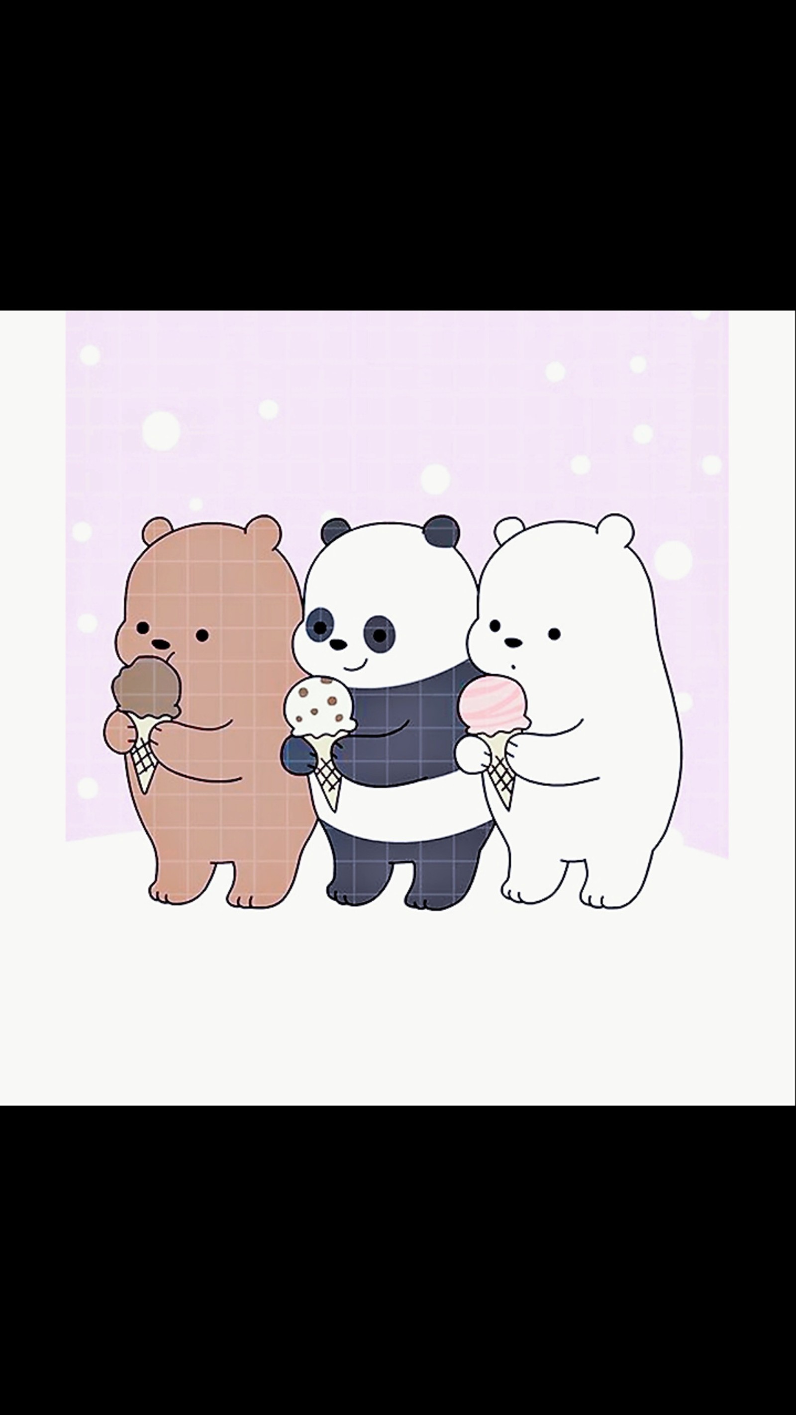 Hay tres osos que están juntos comiendo helado. (panda lindo, panda)