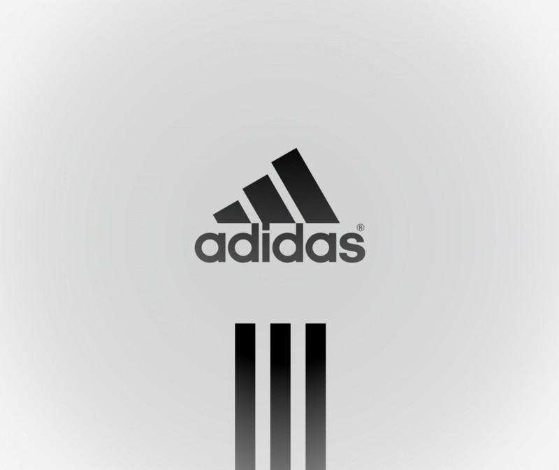 Черно-белый логотип с надписью adidas (dfg, gds)