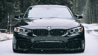 BMW M4 dans un paysage enneigé : luxe audacieux et performance