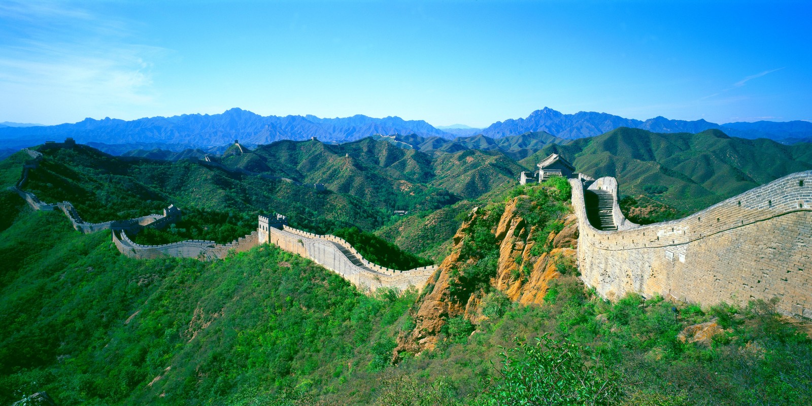 La gran muralla china (gran muralla china, mutianyu, formas montañosas, montaña, estación de montaña)