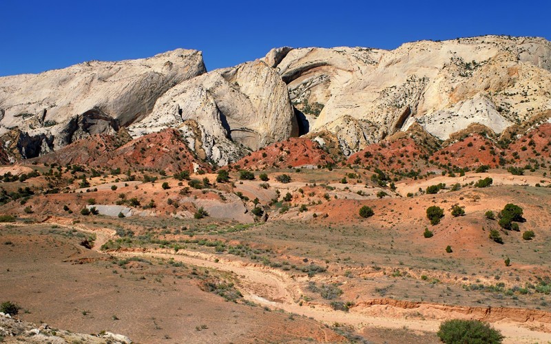 Гора с пещерой посередине (национальный парк капитолийский риф, capitol reef national park, парк, национальный парк, скала)