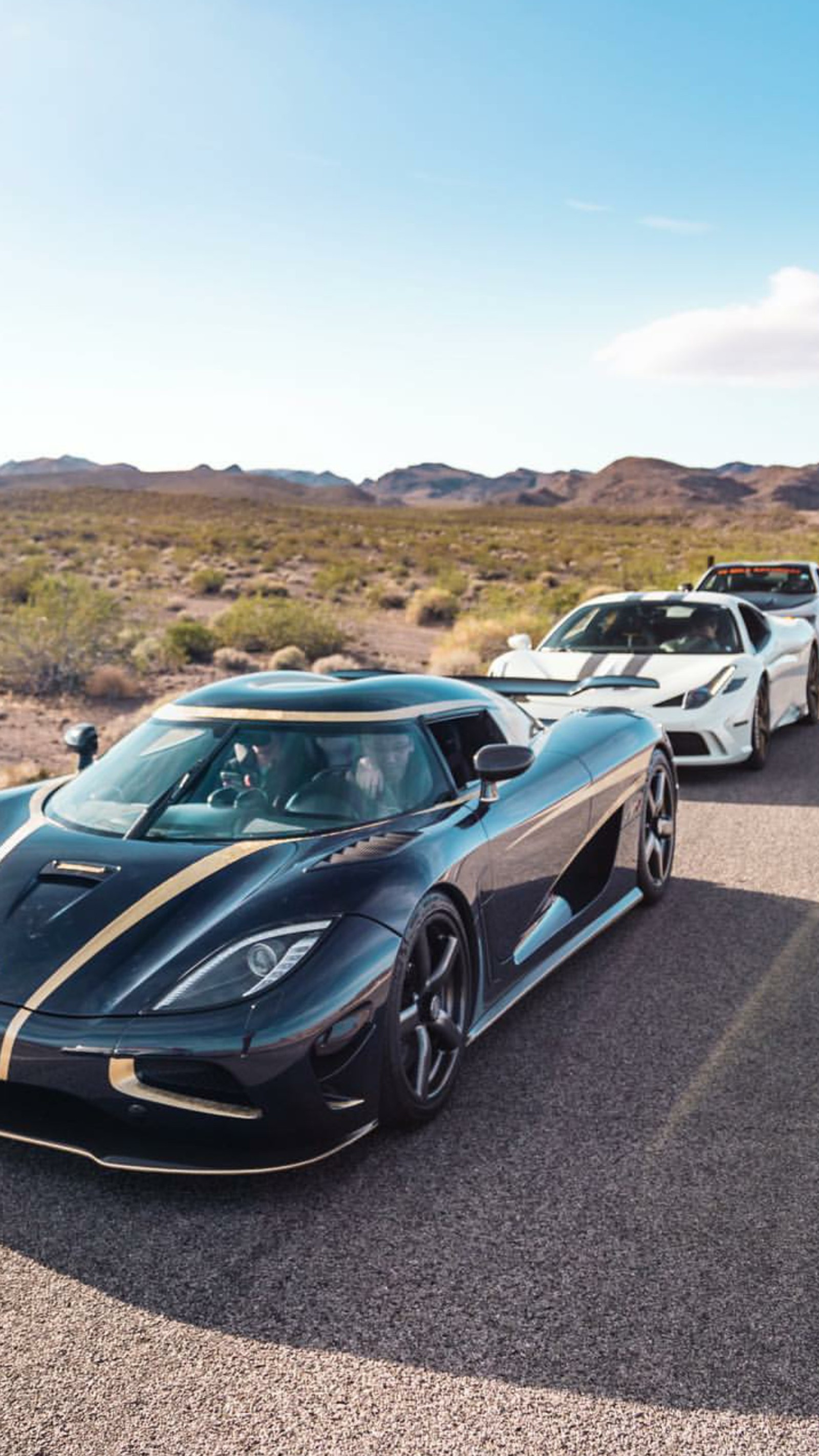 Descargar fondo de pantalla koenigsegg, oro, coche, hipercoche, supercoche